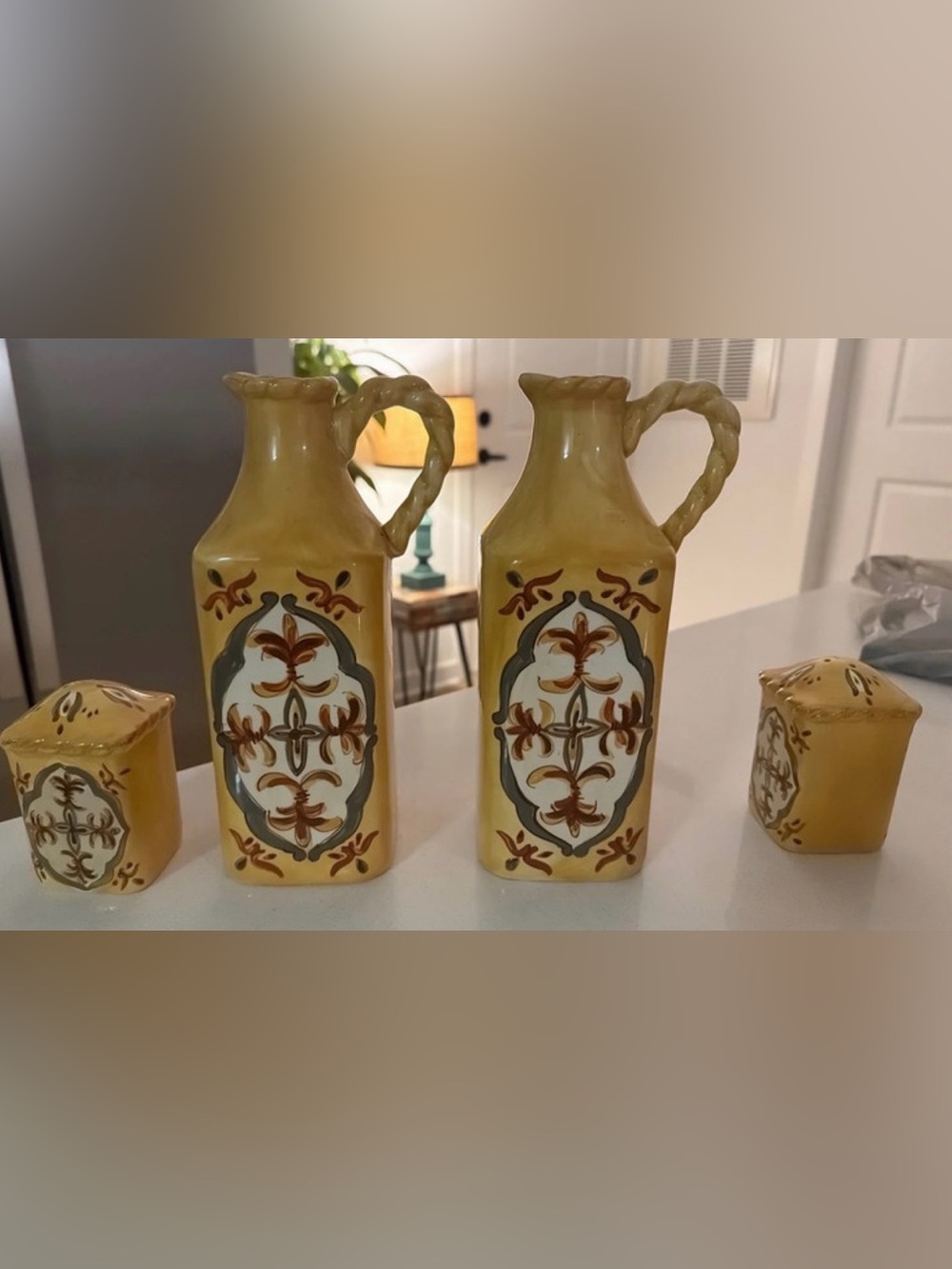 Artimino Tuscan Countryside Sienna Yellow Oil Vinegar Salt Pepper Set